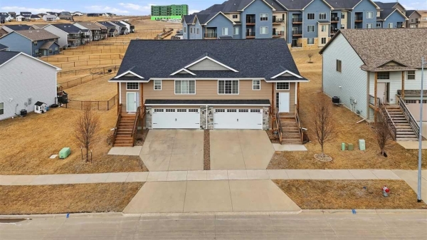 Listing Image #1 - Others for sale at 1028 Creekside Dr, Tiffin IA 52340