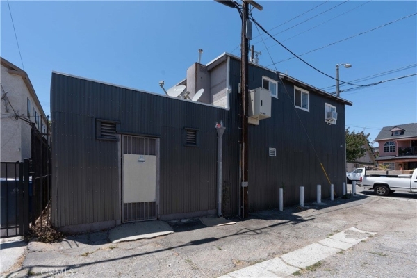 Listing Image #2 - Others for sale at 285 W 9th Street, San Pedro CA 90731