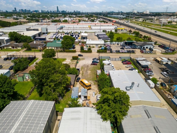 Listing Image #2 - Others for sale at 3918 Jeanetta St,, Houston TX 77063