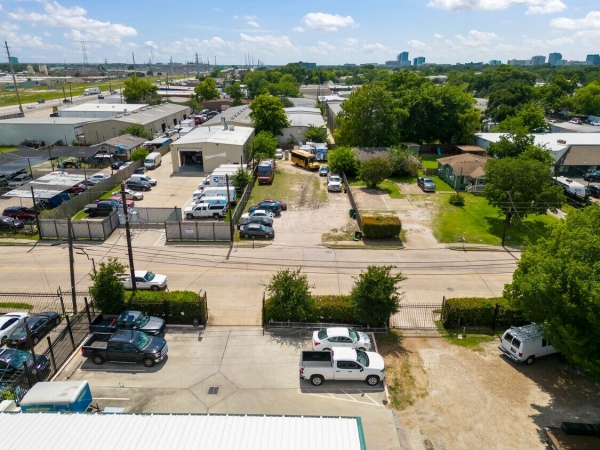 Listing Image #3 - Others for sale at 3918 Jeanetta St,, Houston TX 77063