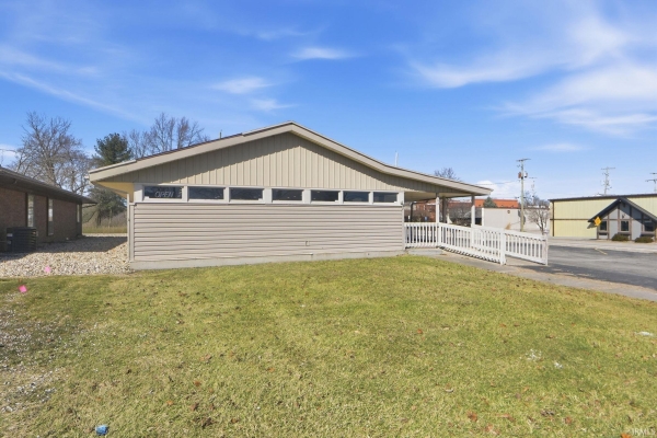 Listing Image #2 - Others for sale at 202 W Whitley Street, Churubusco IN 46723