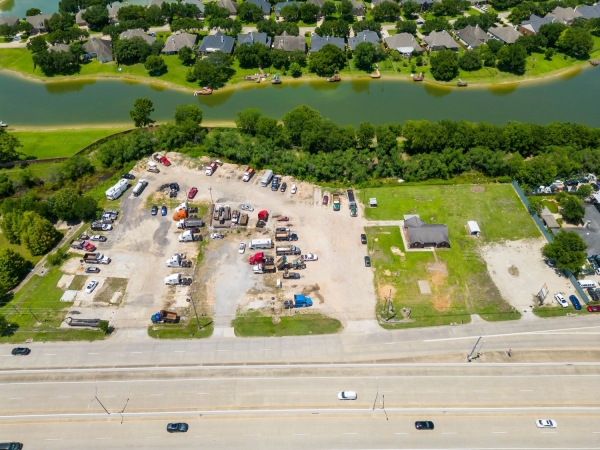 Listing Image #1 - Office for sale at 16738 Alief Clodine Road, Houston TX 77082