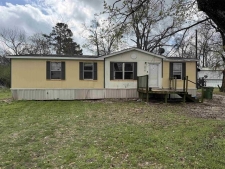 Listing Image #2 - Multi-family for sale at 988 N 2nd St, Timpson TX 75975