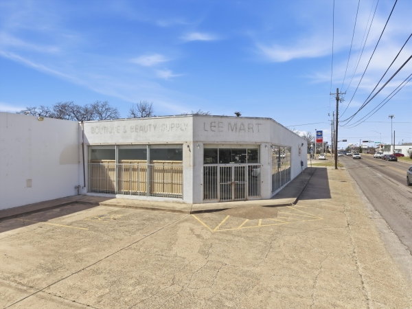 Listing Image #1 - Retail for sale at 2404 N 18th St, Waco TX 76708