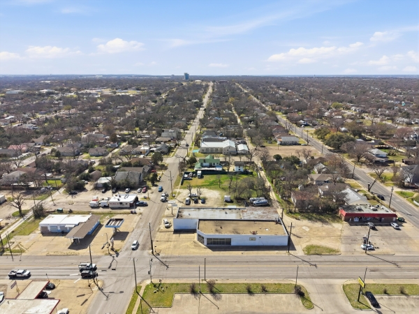 Listing Image #2 - Retail for sale at 2404 N 18th St, Waco TX 76708