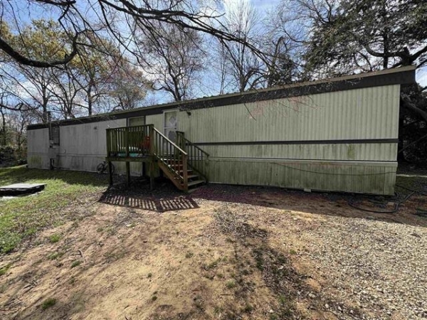 Listing Image #2 - Multi-family for sale at 123 CR 4009, Timpson TX 75975