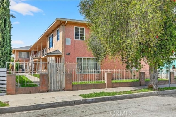 Listing Image #2 - Multi-family for sale at 223 N Chester, CMP CA 90221