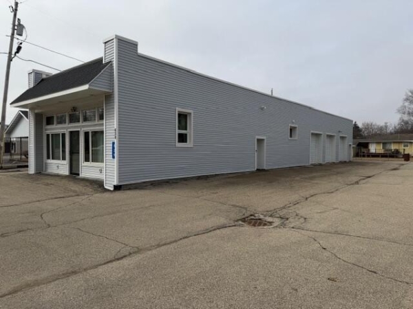 Listing Image #2 - Others for sale at 629 Cogswell Dr, Salem Lakes WI 53170