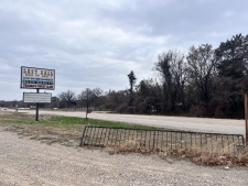 Listing Image #2 - Multi-Use for sale at 5268 S Highway 377, Kingston OK 73439