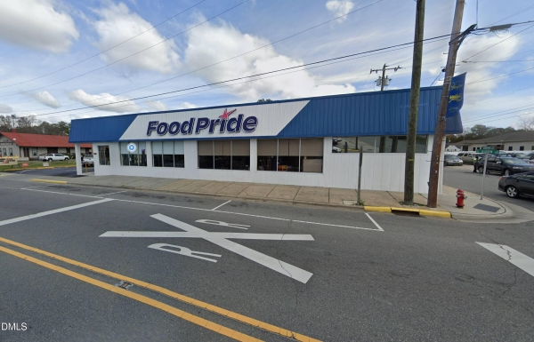 Listing Image #1 - Retail for sale at 501 N Carolina 118, Grifton NC 28530 Listing Image #1 - Retail for sale at 501 N Carolina 118, Grifton NC 28530