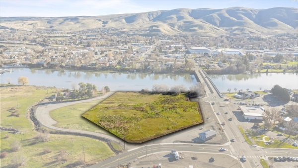 Listing Image #1 - Land for sale at 10002 NKA Wine Country Rd., Prosser WA 99350