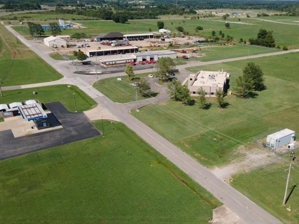 Listing Image #3 - Others for sale at 1051 W Allen Road, Tahlequah OK 74464