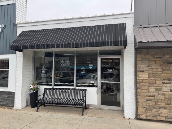 Listing Image #1 - Retail for sale at 109 W Main Street, Rockton IL 61072
