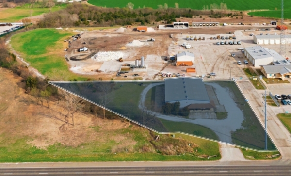 Listing Image #2 - Industrial for sale at 7461 Bagby Ave, Hewitt TX 76643