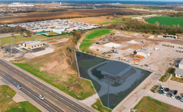 Listing Image #3 - Industrial for sale at 7461 Bagby Ave, Hewitt TX 76643