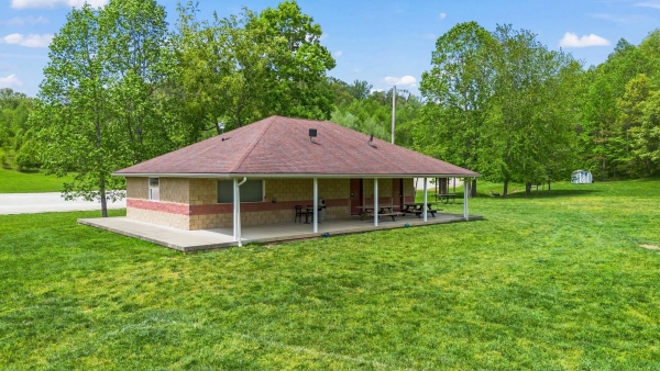 Listing Image #3 - Others for sale at 749 Diederich Boulevard, russell KY 41169