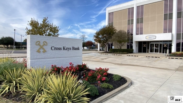 Listing Image #2 - Office for sale at 1401 HUDSON LANE, Monroe LA 71201