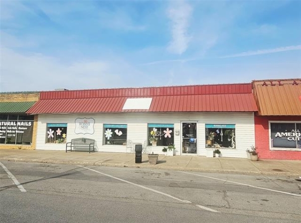 Listing Image #2 - Retail for sale at 16 S Adair St, Pryor OK 74361