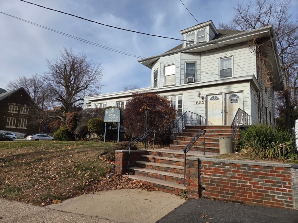 Listing Image #2 - Office for sale at 683 Kearny Ave, Kearny NJ 07032