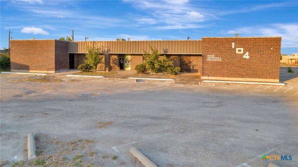 Listing Image #1 - Others for sale at 104 Teakwood Drive, Victoria TX 77901