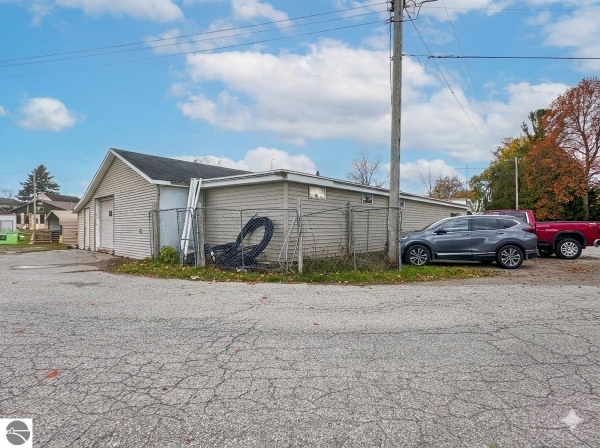 Listing Image #3 - Retail for sale at 8925 S Kasson Street, Cedar MI 49621