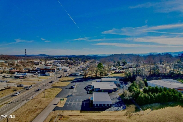 Listing Image #2 - Retail for sale at 2040 East Andrew Johnson Highway, Greeneville TN 37745