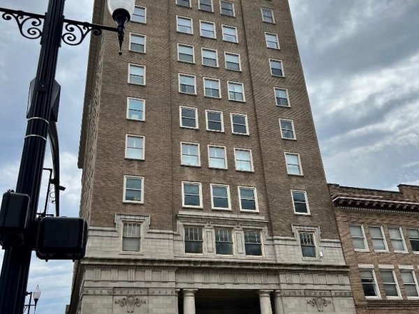 Listing Image #1 - Others for sale at 999 4th Avenue, Huntington WV 25701