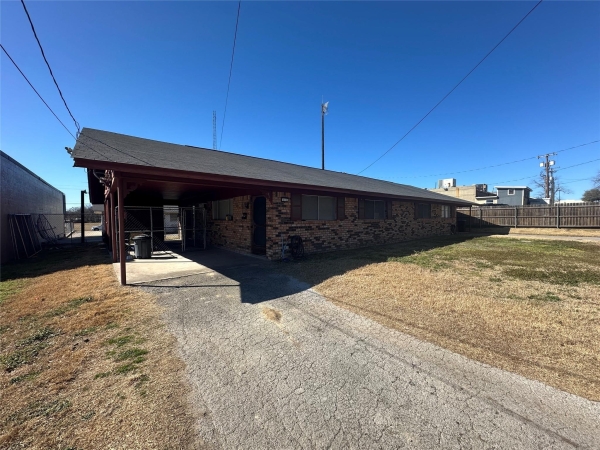 Listing Image #2 - Others for sale at 111 E Spence St., Sulphur Springs TX 75482