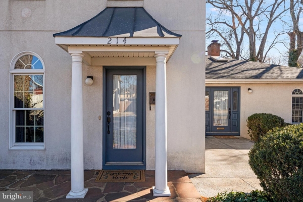 Listing Image #1 - Others for sale at 214 S Royal Avenue, Front Royal VA 22630