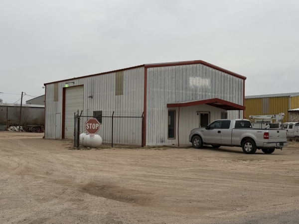 Listing Image #3 - Industrial for sale at 4909, 4911, 4915 South County Road 1303, Odessa TX 79765 Listing Image #3 - Industrial for sale at 4909, 4911, 4915 South County Road 1303, Odessa TX 79765