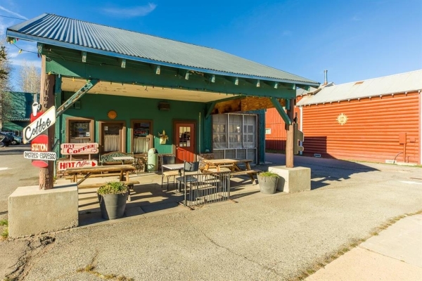 Listing Image #1 - Retail for sale at 192 Main Street 190 Main Street, Chester CA 96020