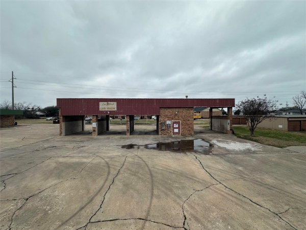 Listing Image #1 - Others for sale at 592 S League, Sulphur Springs TX 75482