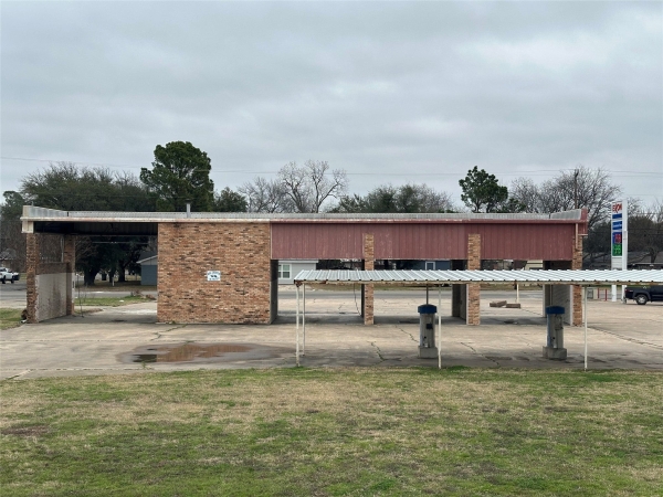 Listing Image #2 - Others for sale at 592 S League, Sulphur Springs TX 75482