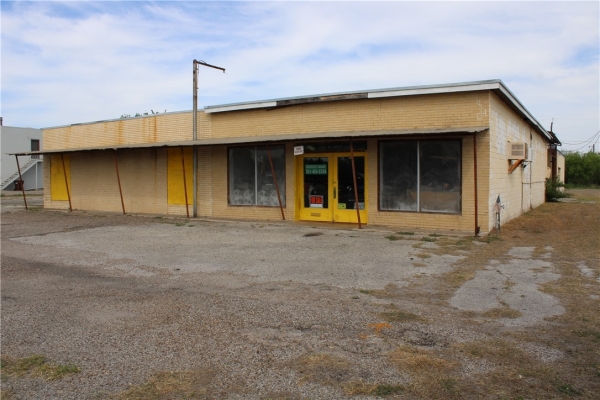 Listing Image #1 - Industrial for sale at 1508 S 6th St, Kingsville TX 78363