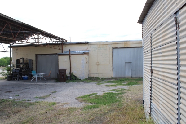 Listing Image #3 - Industrial for sale at 1508 S 6th St, Kingsville TX 78363