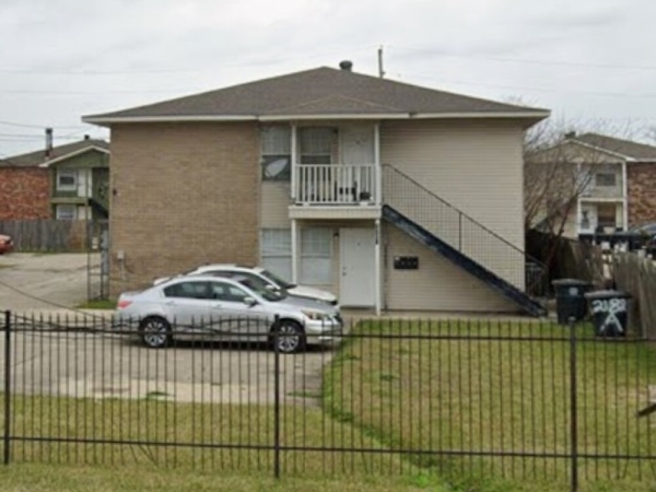 Listing Image #1 - Multi-family for sale at 2182 Gardere Lane, Baton Rouge LA 70820