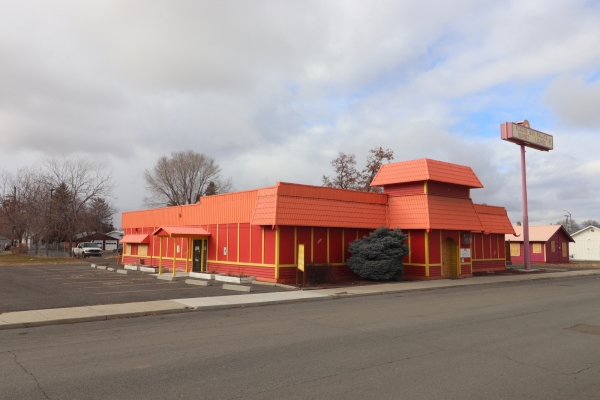 Listing Image #1 - Multi-Use for sale at 2425 Oak Street, Baker City OR 97814