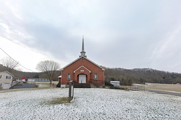 Listing Image #2 - Office for sale at 732 Lancaster Hwy, Lancaster TN 38569