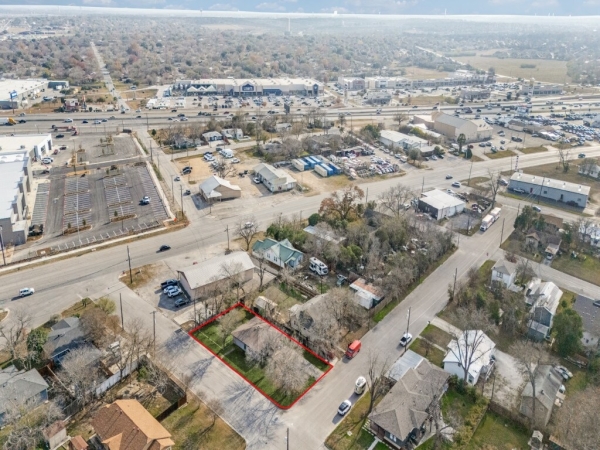 Listing Image #1 - Others for sale at 1415 Jackson Street, New Braunfels TX 78130