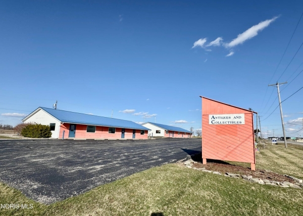 Listing Image #1 - Retail for sale at 13805 State Route 107, MONTPELIER OH 43543