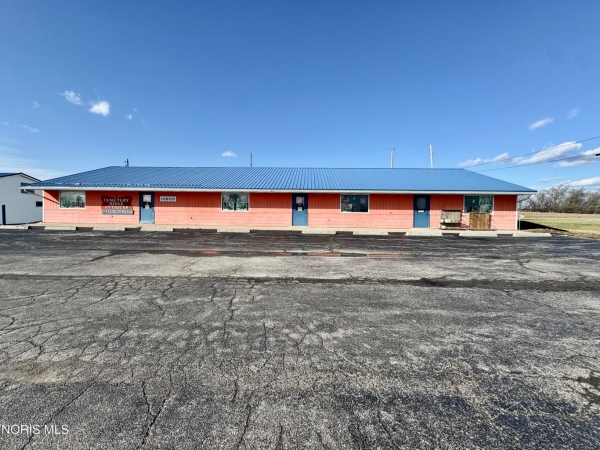 Listing Image #2 - Retail for sale at 13805 State Route 107, MONTPELIER OH 43543