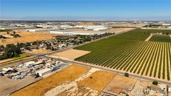 Listing Image #2 - Others for sale at 3738 S Cherry Avenue, Fsno CA 93706