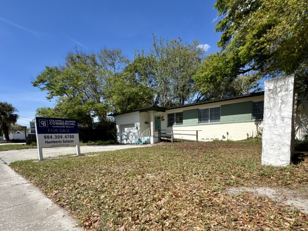 Listing Image #1 - Office for sale at 6911 Merrill Road, Jacksonville FL 32277