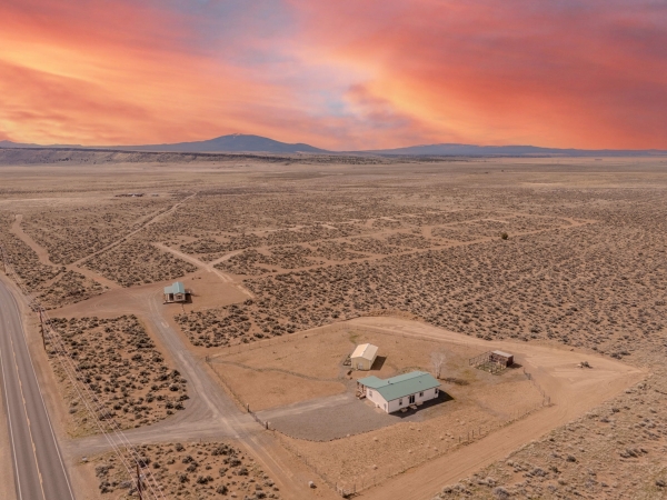 Listing Image #1 - Others for sale at 53476 Arrow Gap Rd., Silver Lake Rd. OR 97638 Listing Image #1 - Others for sale at 53476 Arrow Gap Rd., Silver Lake Rd. OR 97638