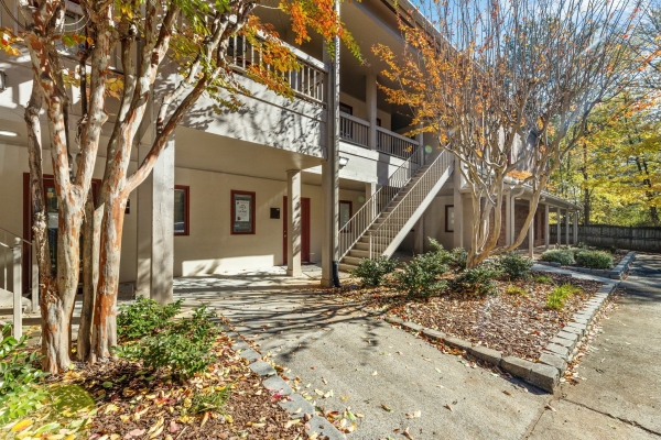Listing Image #2 - Office for sale at 200 Market Place, Ste 240, Roswell GA 30075