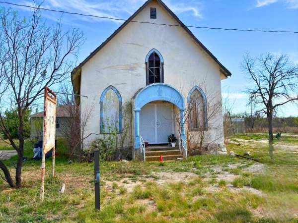 Listing Image #2 - Others for sale at 509 Amistad Street, Sonora TX 76950