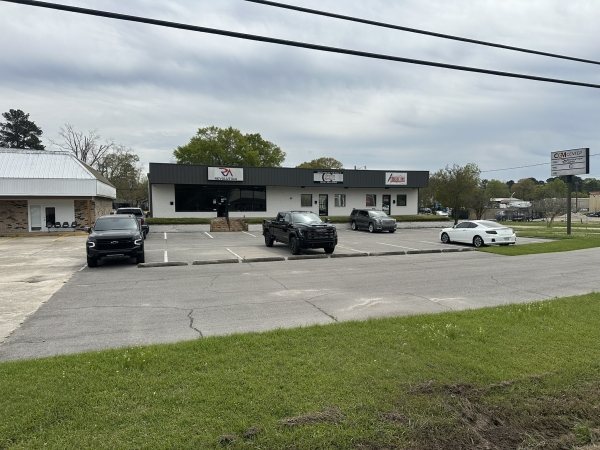 Listing Image #1 - Retail for sale at 1990 Florida Ave SW, Denham Springs LA 70726