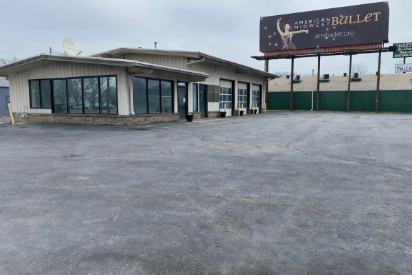 Listing Image #1 - Industrial for sale at 8608 Maple Street, Omaha NE 68134