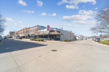 Listing Image #2 - Retail for sale at 2 S Frederick, Oelwein IA 50662