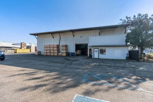 Listing Image #3 - Others for sale at 1324 Academy Avenue, Sanger CA 93657